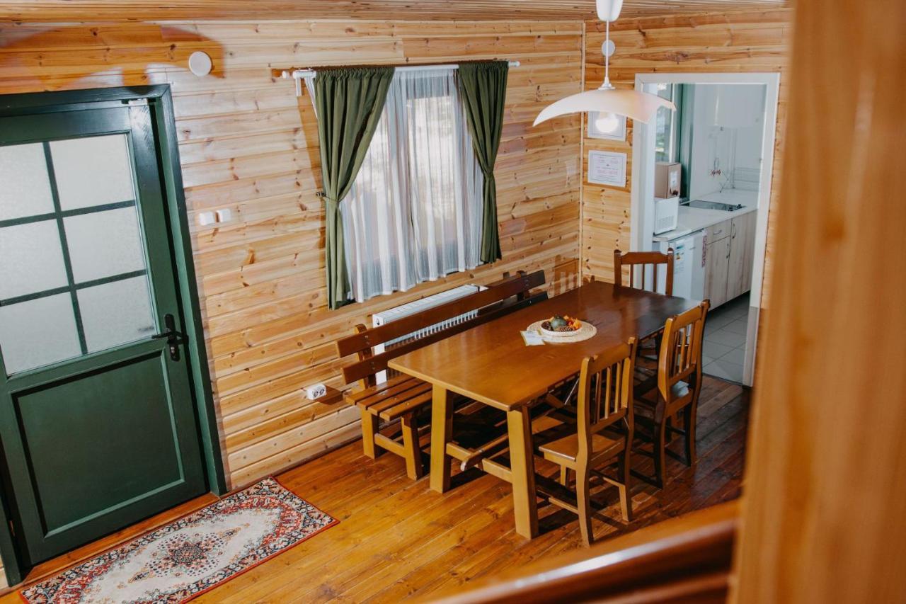 Tusnad Camping 伯伊莱图什纳德 外观 照片